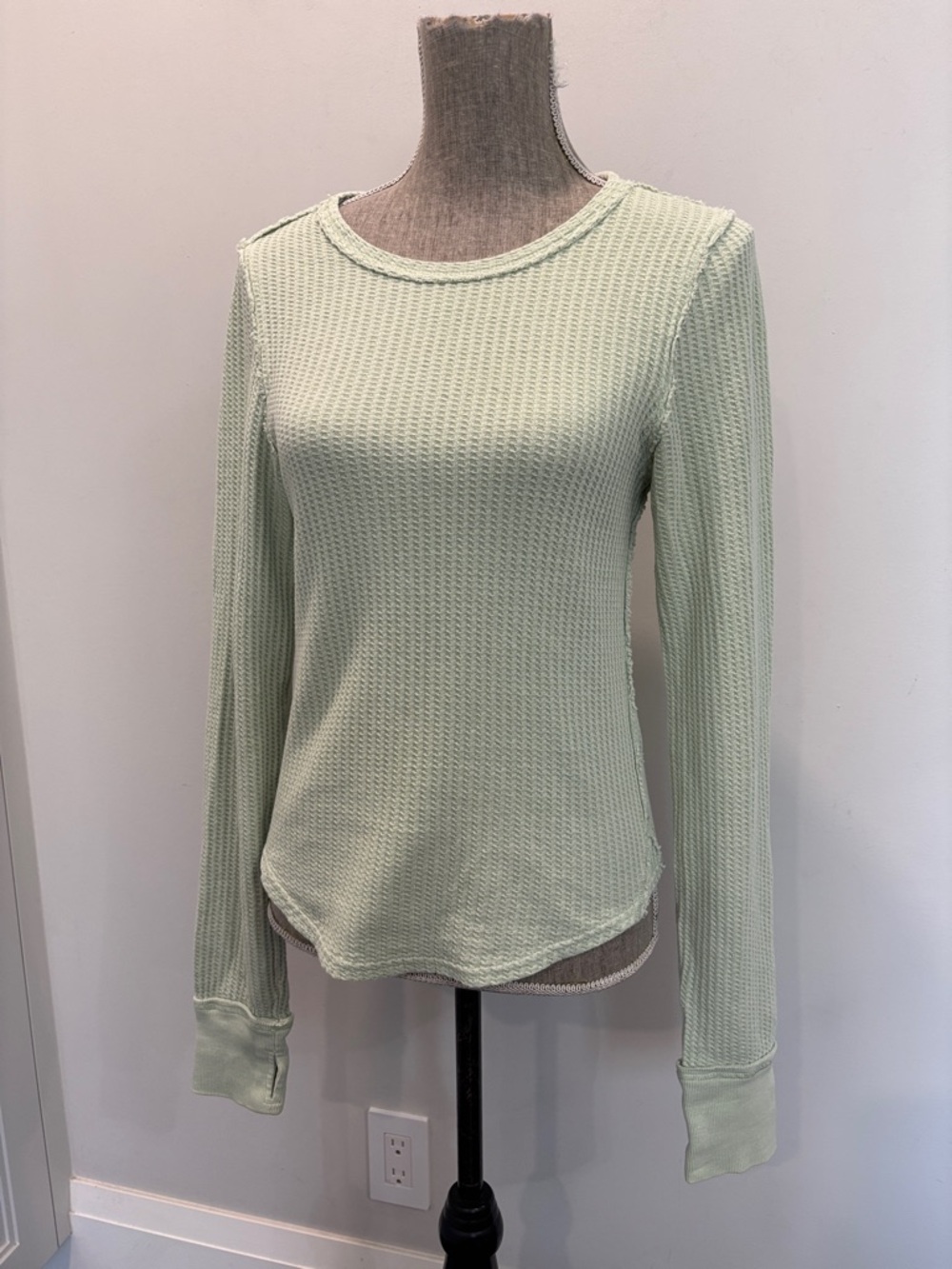 We The Free Green Thermal Thumb Hole Waffle Top Small - Picture 6 of 13